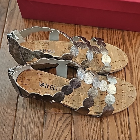 Vaneli Kelcie Palepit Gesakid Sandals Heel Wedges New in Box - Picture 9 of 9